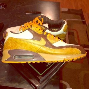 Nike Air Max 90 wheat skulls